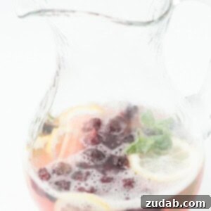 Bubbly Blackberry Lemonade 4 Sparkling blackberry lemonade for these final, hot summer days ohsweetbasil.com