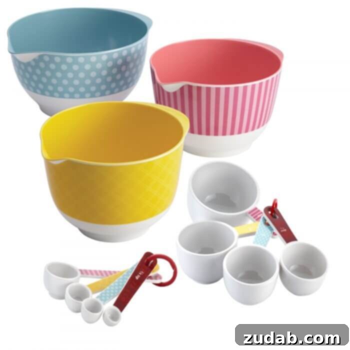 Thoughtful Mother's Day Presents 7 Cake-Boss-tm-Tools-Mix-and-Measure-Set-05253
