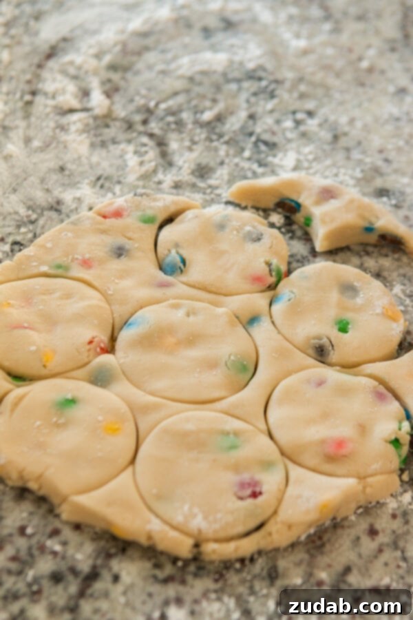 Buttery Shortbread M&M Cookies: A delightful treat for school lunches, picnics, or relaxing Sundays. A tray of freshly baked Shortbread M&M Cookies, ready to be enjoyed.