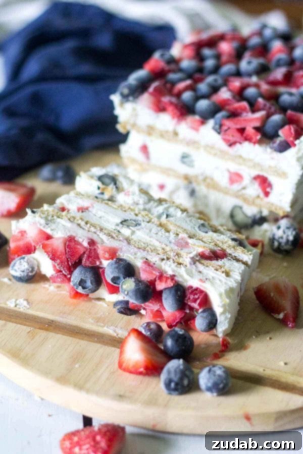 Make-Ahead Summer Dessert: Red White and Blue Icebox Cake Looking for the ultimate 4th of July dessert? This Red White and Blue Icebox Cake is a simple and festive recipe for a crowd! No baking required and only a few ingredients to layer and put this icebox cake together! whip cream, blueberries, strawberries, graham crackers