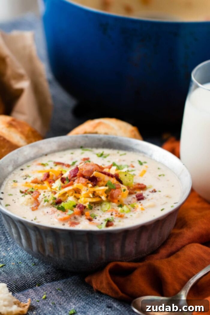 Easy One Pot Cauliflower Chowder 2 Looking for the perfect fall soup but trying to eat better too? This one pot cauliflower chowder tastes like potato soup, but it's even healthier! ohsweetbasil.com