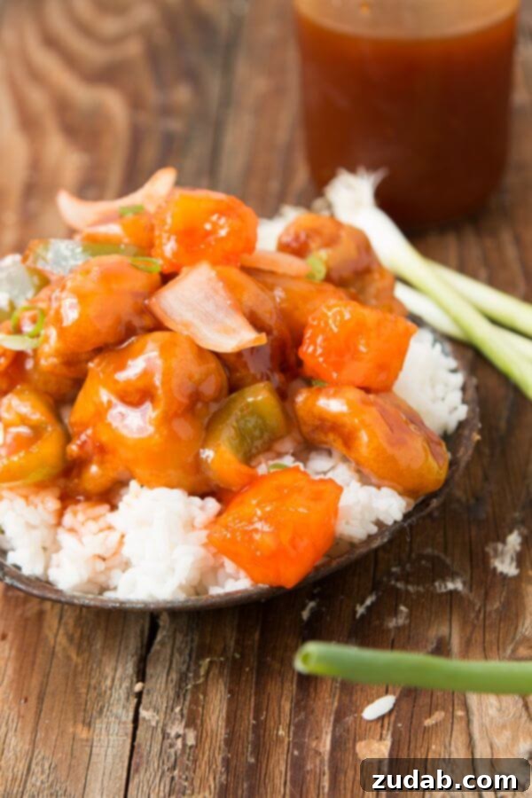 Our favorite sweet and sour chicken recipe! ohsweetbasil.com Our favorite sweet and sour chicken recipe! ohsweetbasil.com