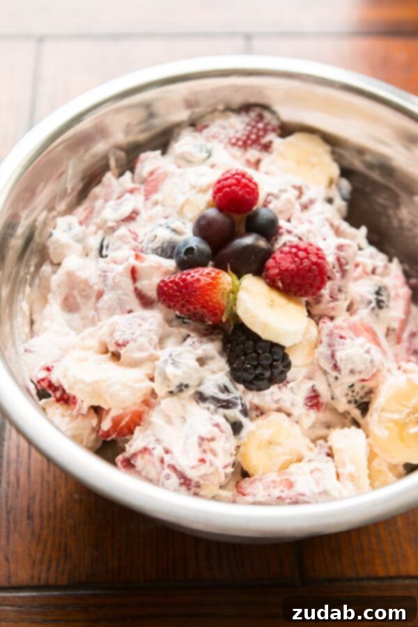 This cheesecake fruit salad is awesome for a side at a potluck or BBQ or even as a dessert! Plus it's so easy it's foolproof! This cheesecake fruit salad is awesome for a side at a potluck or BBQ or even as a dessert! Plus it's so easy it's foolproof! ohsweetbasil.com